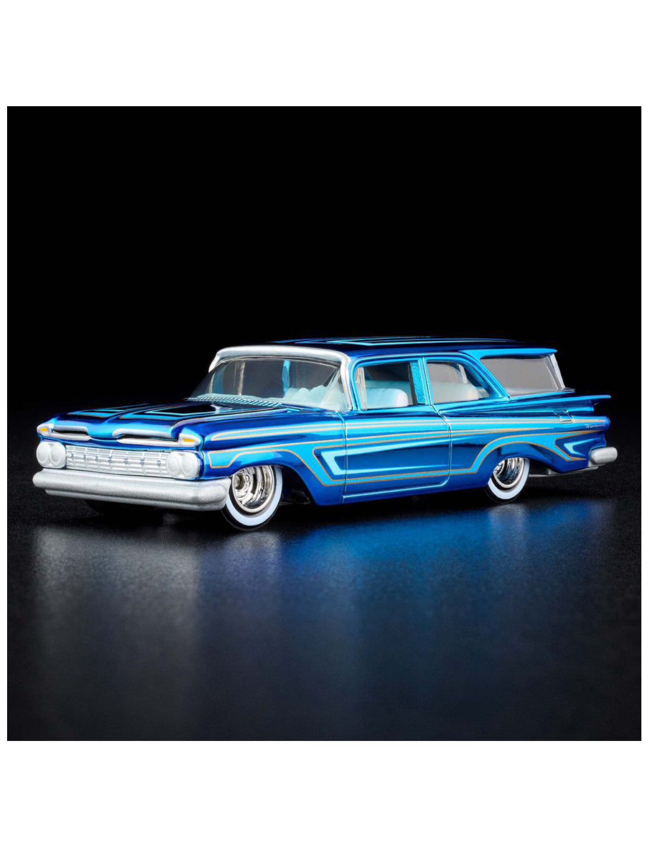 HotWheels Chevrolet 1959 Brookwood RLC 1:64 RLC (With Acrylic Case)
