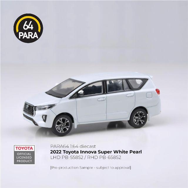 Para64 2022 Toyota Innova Super White Pearl Global Exclusive Imported 1:64 Scale