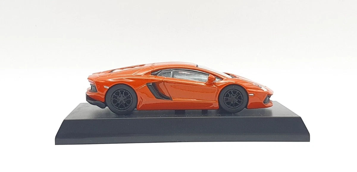 Kyosho Lamborghini Aventador Lp 700-4 Diecast Model 1:64 Scale