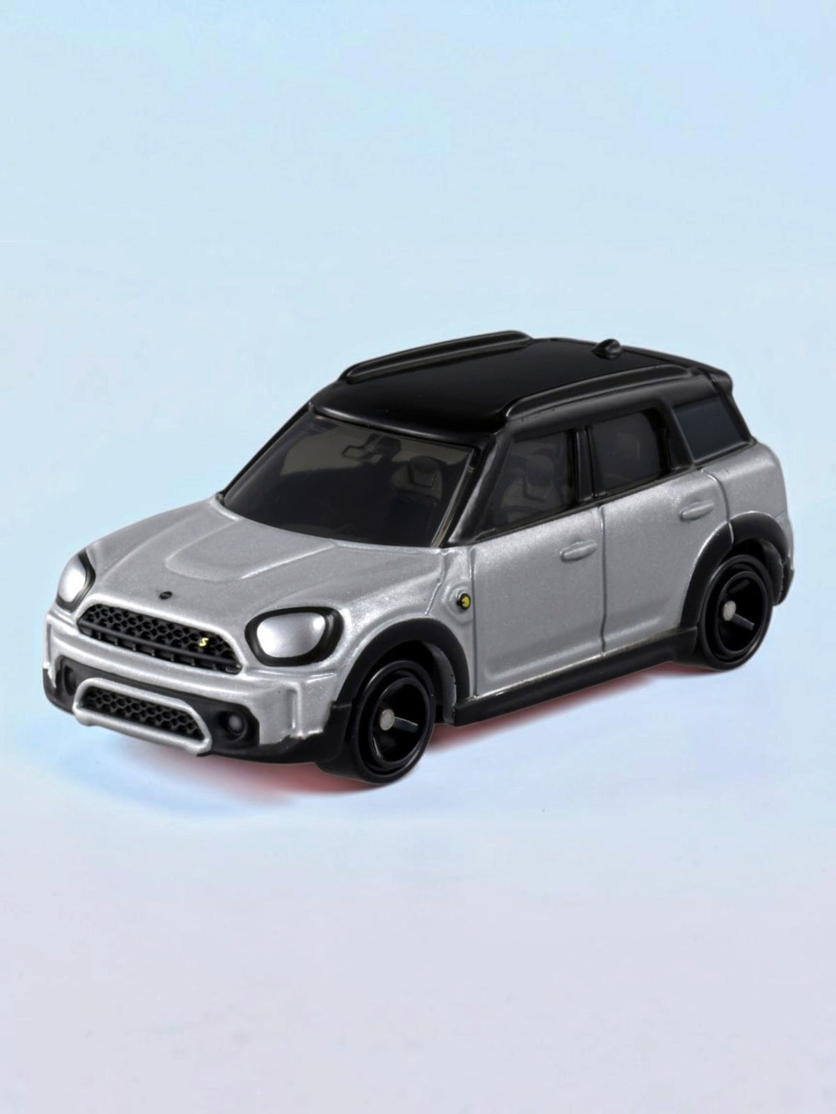 Takara Tomy Tomica "Mini Cooper SE Countryman All4 Die-Cast Model Car – Scale 1:64