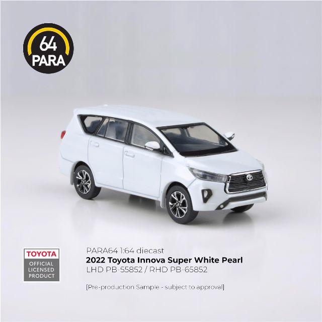 Para64 2022 Toyota Innova Super White Pearl Global Exclusive Imported 1:64 Scale