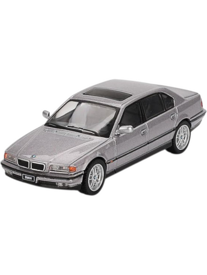 Mini GT #792: BMW 750IL Aspen Silver Metallic 1:64 Scale