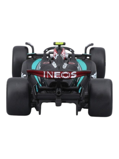 Bburago Formula 1 (F1) AMG Petronas F1W15 E Performance #44 Lewis Hamilton Diecast 1:43 Scale