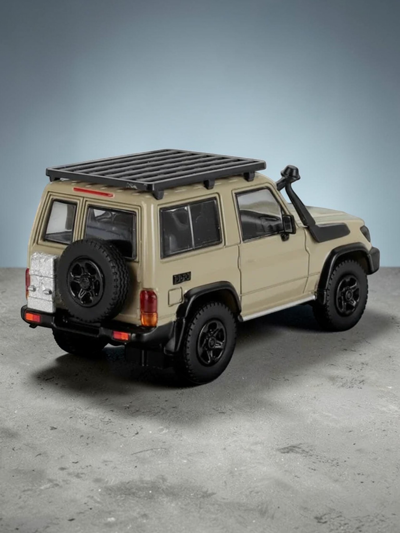 PARA64 TOYOTA LAND CRUISER 70 Series 1:64 Scale-Legendary Off-road Diecast Model