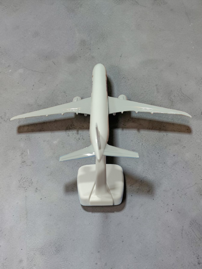 Aircraft Malaysia Airlines 9M-MPK Classic White Diecast Metal With Display Stand (20cm) Scale landing Wheels Airplane (No.317)