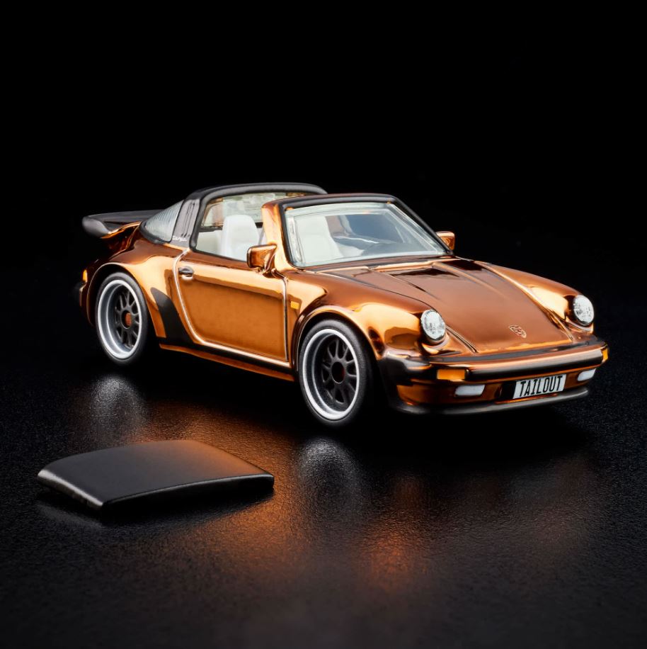 HotWheels PORSCHE 911 Turbo 3.3 Targa Imported RLC 1:64 Scale JJY65-9893