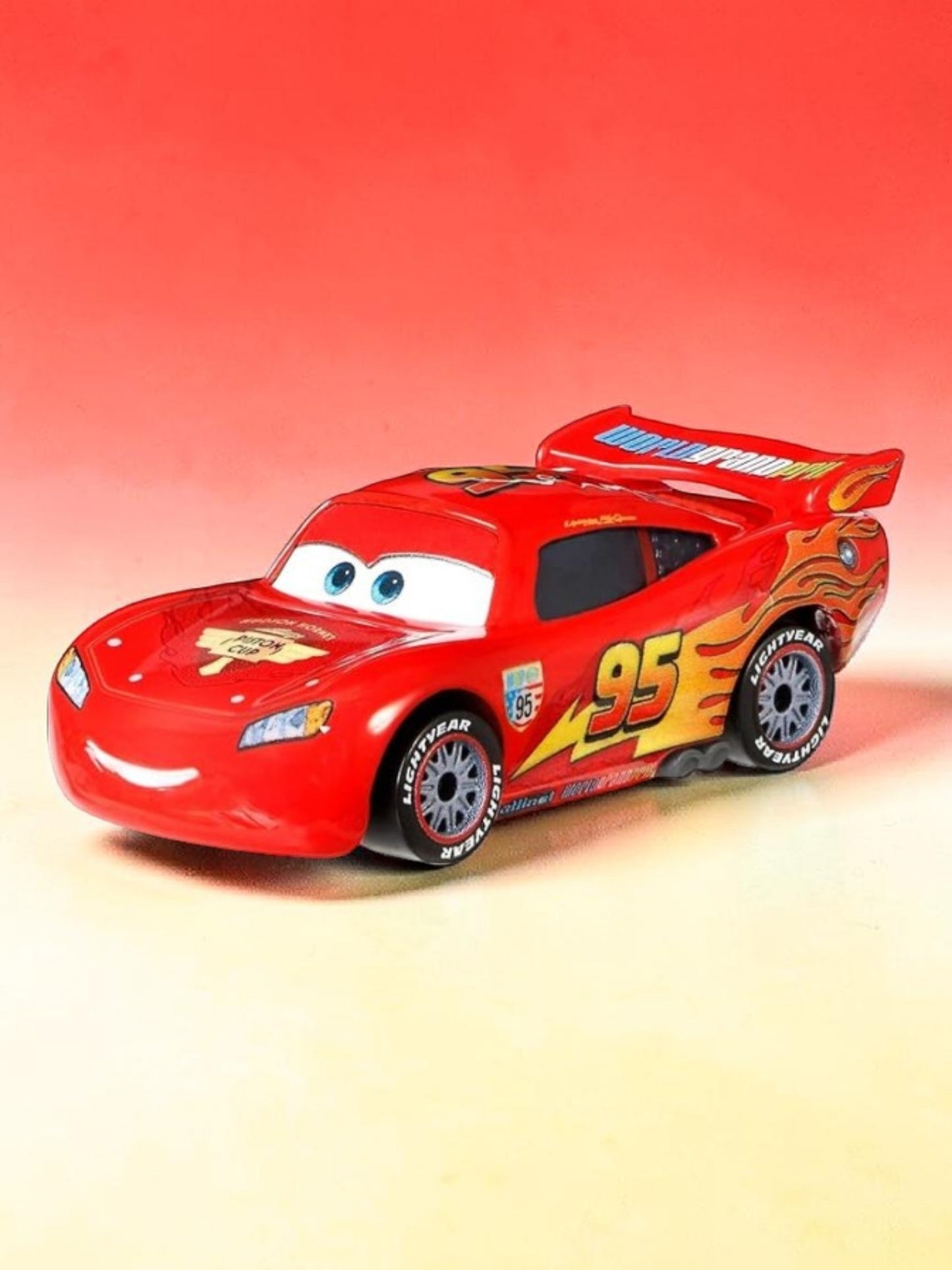 DISNEY PIXAR "Lighting Mcqueen With Racing Wheels ROYO ( Card Lightly Damage )" 1:64 Scale