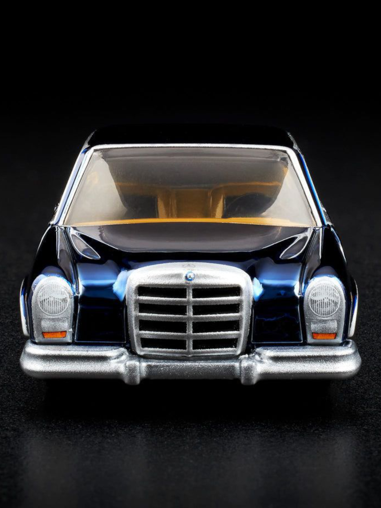 HotWheels Mercedes-Benz 600 RLC 1:64 Scale (With Acrylic Case)