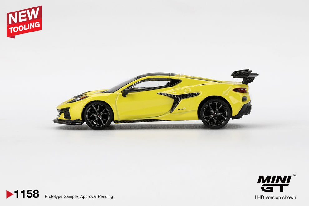 Mini GT No.1158 Chevrolet Corvette ZR1 Accelerate Yellow 1:64 Scale Diecast Model ( Box/Blister)