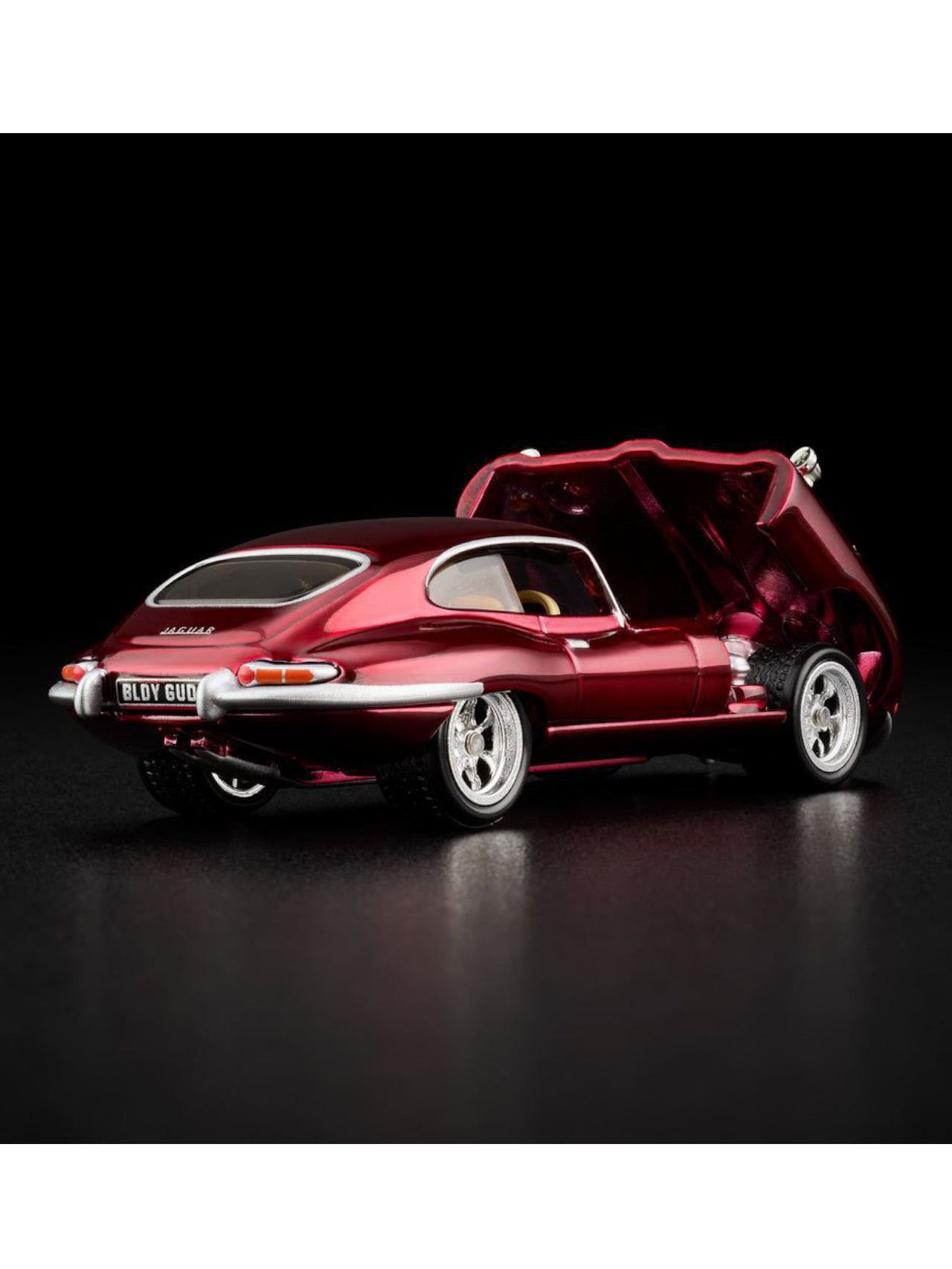 HotWheels 1964 Jaguar E-Type RLC 1:64 Scale (With Acrylic Case)