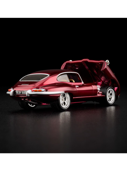 HotWheels 1964 Jaguar E-Type RLC 1:64 Scale (With Acrylic Case)