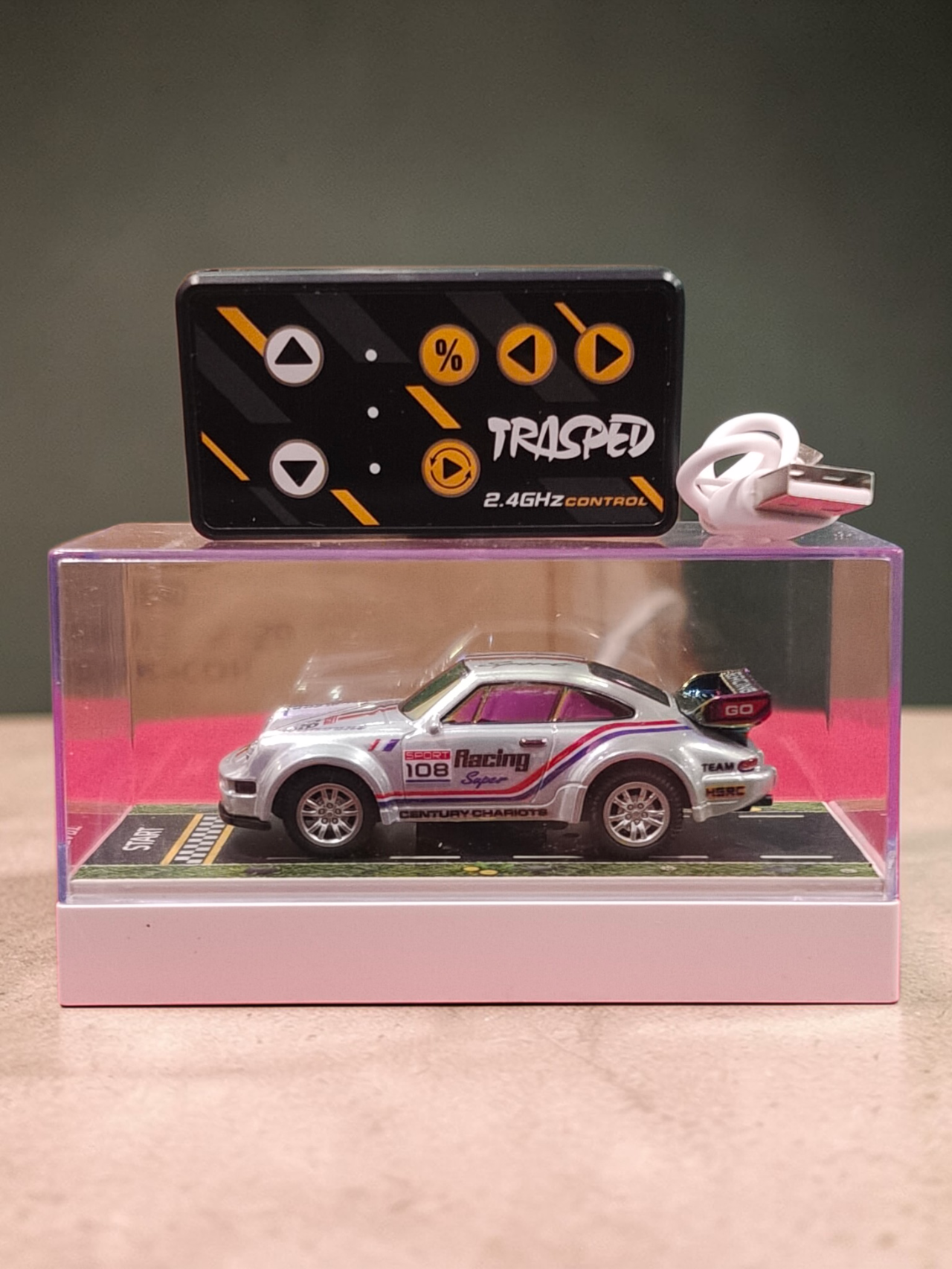 Mini RC Car Remote Control Trasped Speed Regulating Alloy Model Car 2.4 GHZ Control System 1:64 Scale