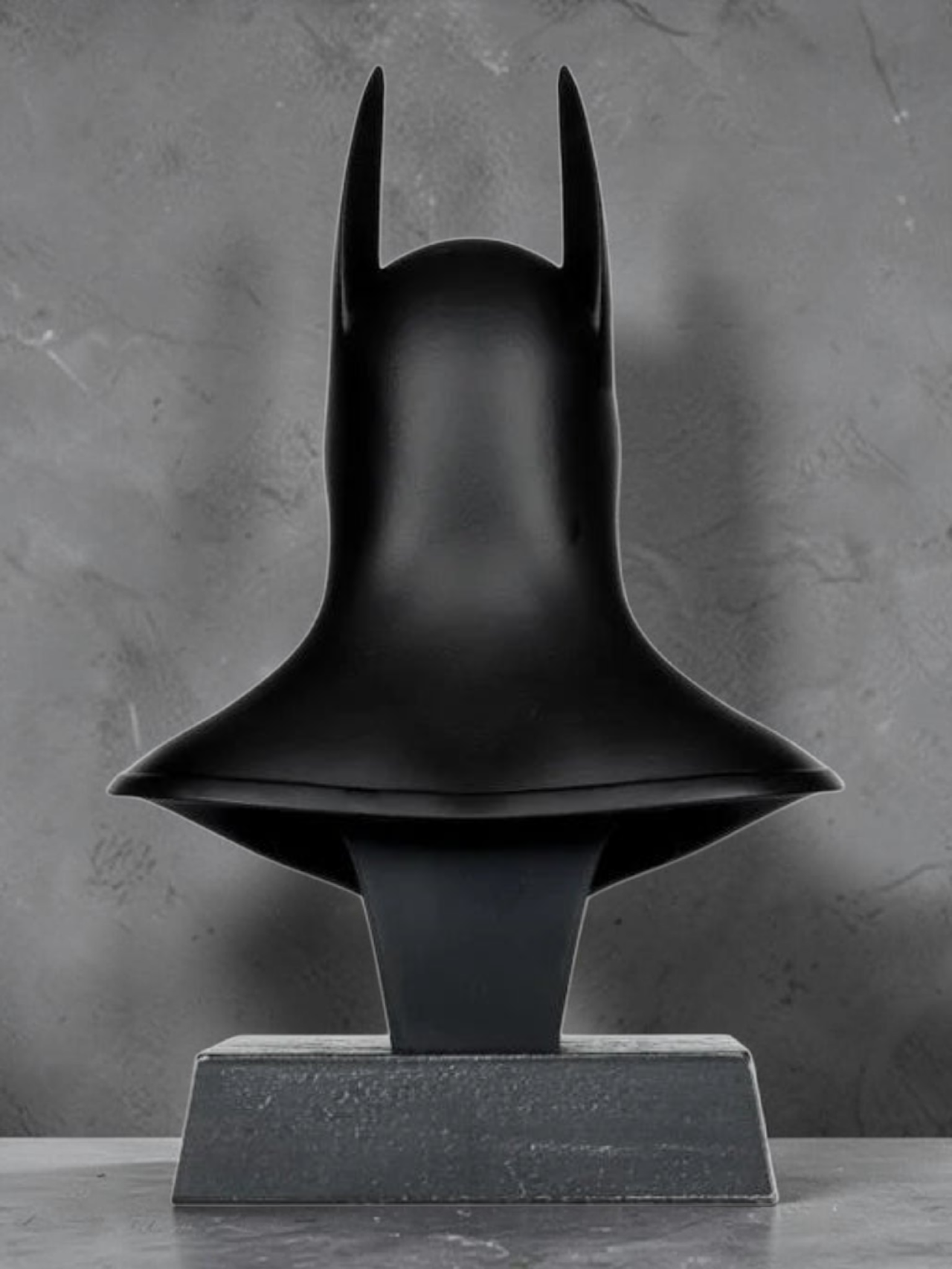 Batman Mcfarlane DC Direct Batman: Arkham Asylum Batman Cowl 1:3 Scale Replica