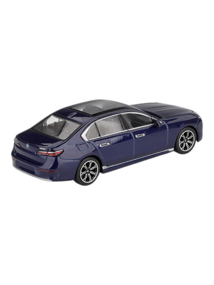 Mini GT Blister 1111: BMW i7 xDrive60 Tanzanite Blue Metallic 1:64 Scale