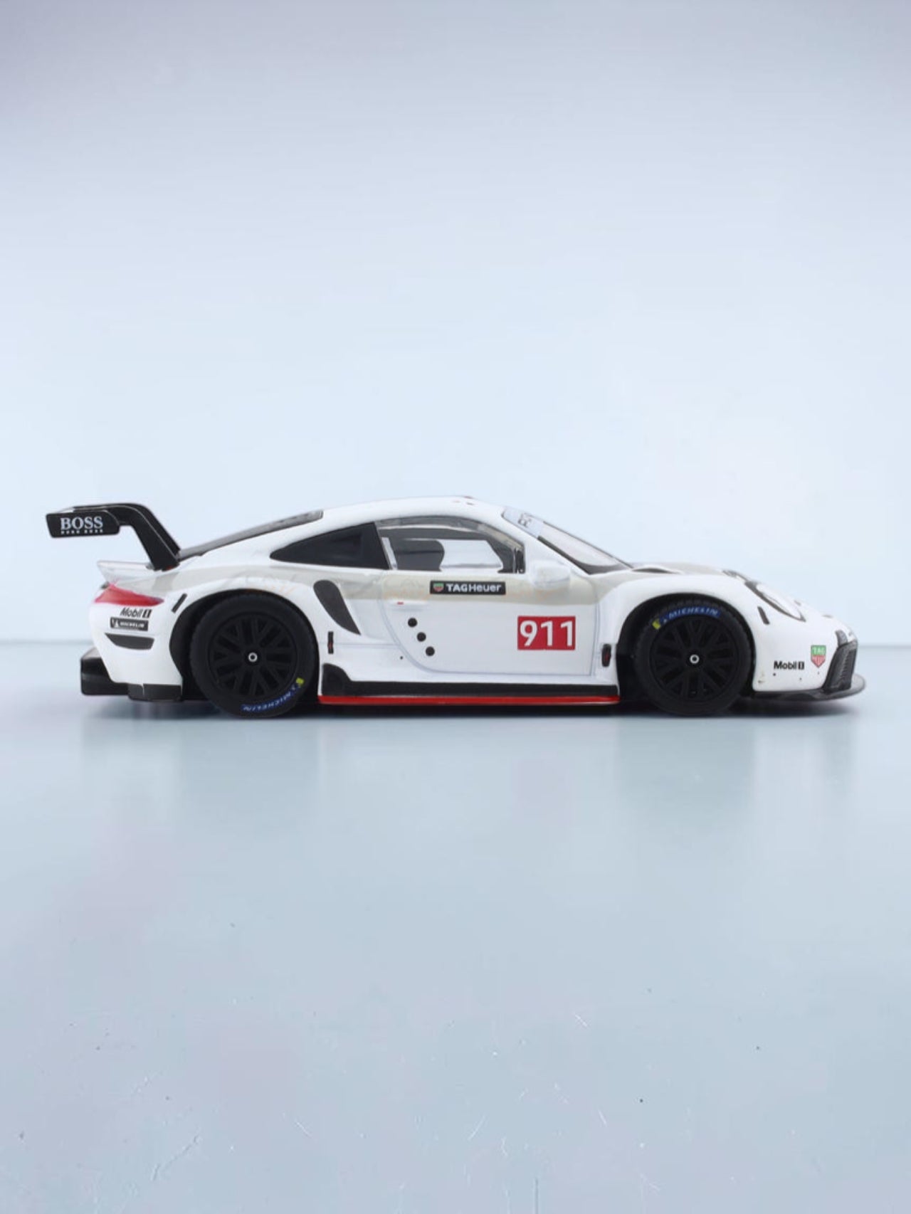 Bburago Porsche 911 RSR 1:43 Scale Diecast Model Car | White Racing Edition