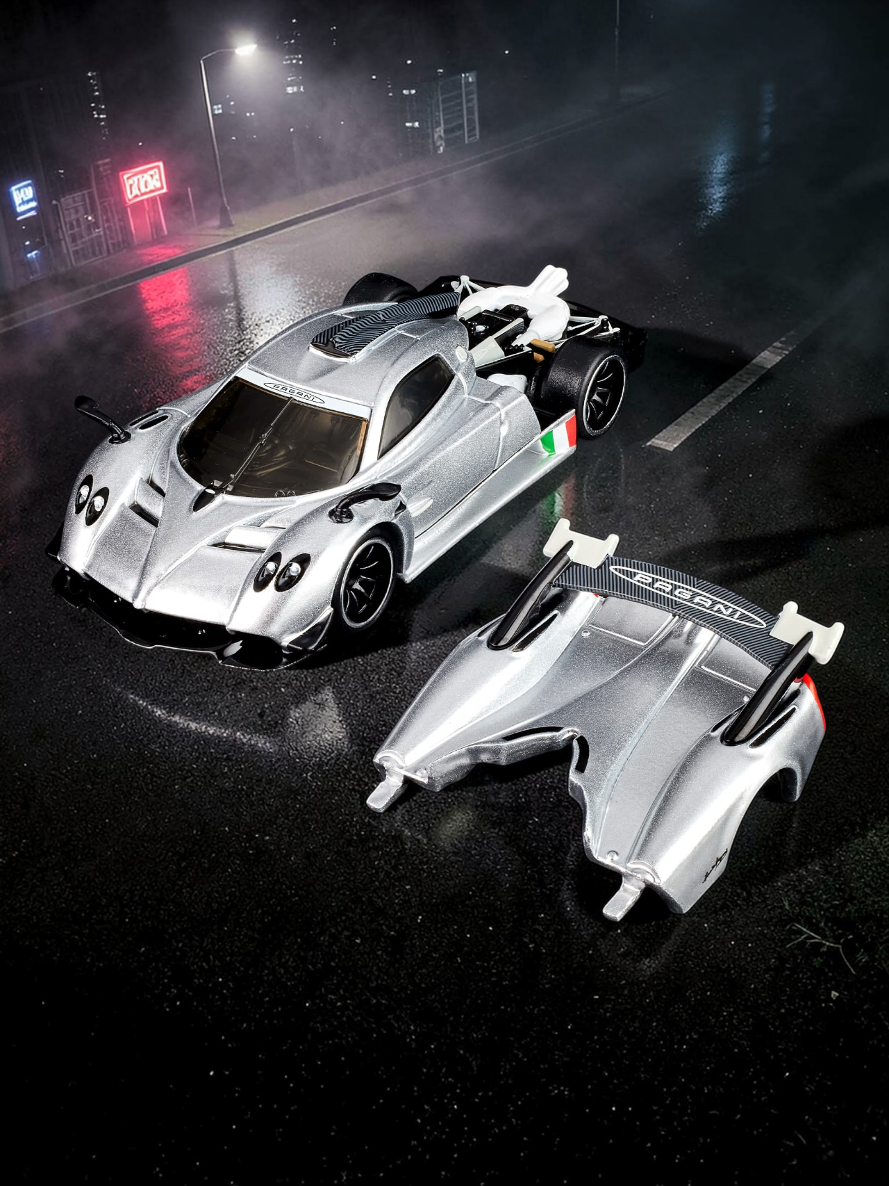 Hotwheels '21 Pagani Huayra R imported premium RLC 1:64 scale
