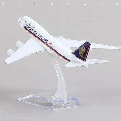Aircraft Model Singapore Metal Airplane Model Kit Boeing 747 Diecast Aircraft Model 16cm (Code 131)