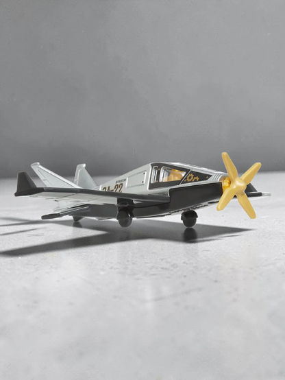 Matchbox Sky Busters Jet Fueler CA-22 Imported 2:32 Scale Airplane
