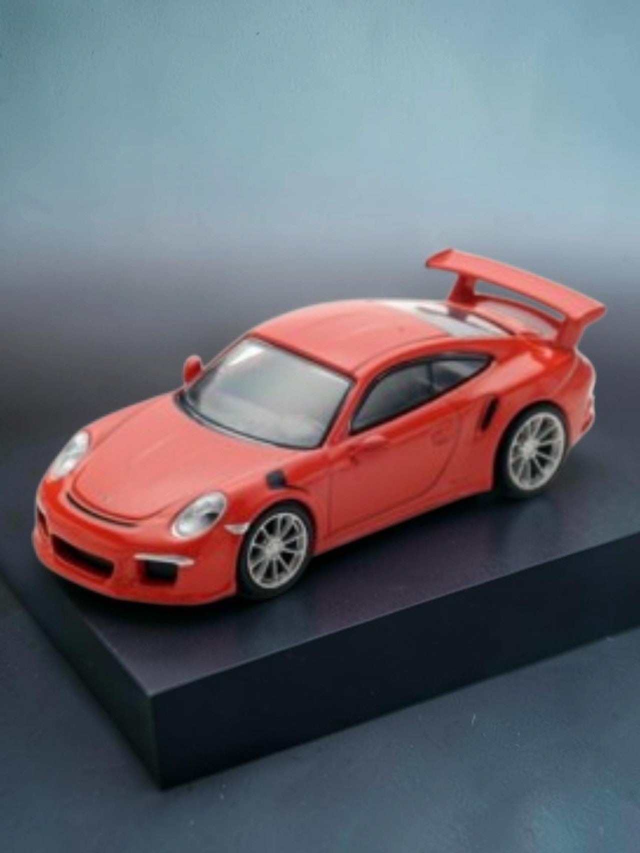SPARK "Porsche 911 991.2 GT3 RS 2016 Lava Orange 1:64 Scale