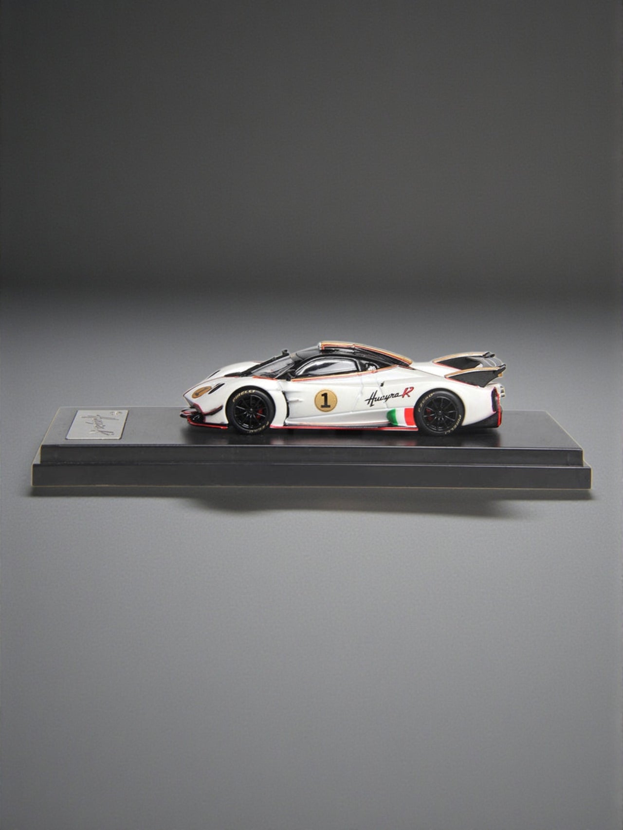 LCD Models Pagani Huayra R Imported 1:64 Scale (code-LCD64028-WH-White)
