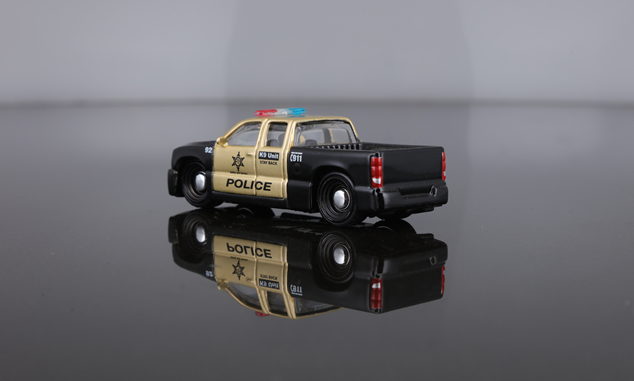 Bburago 2004 Chevrolet Silverado SS 1:64 Scale
