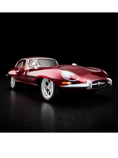 HotWheels 1964 Jaguar E-Type RLC 1:64 Scale (With Acrylic Case)