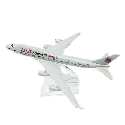 Aircraft Model Tang Dynasty Air Bus A380 Qatar Airways Plane Metal Airplane Model Plane Toy Plane Model 16cm (Code 107)
