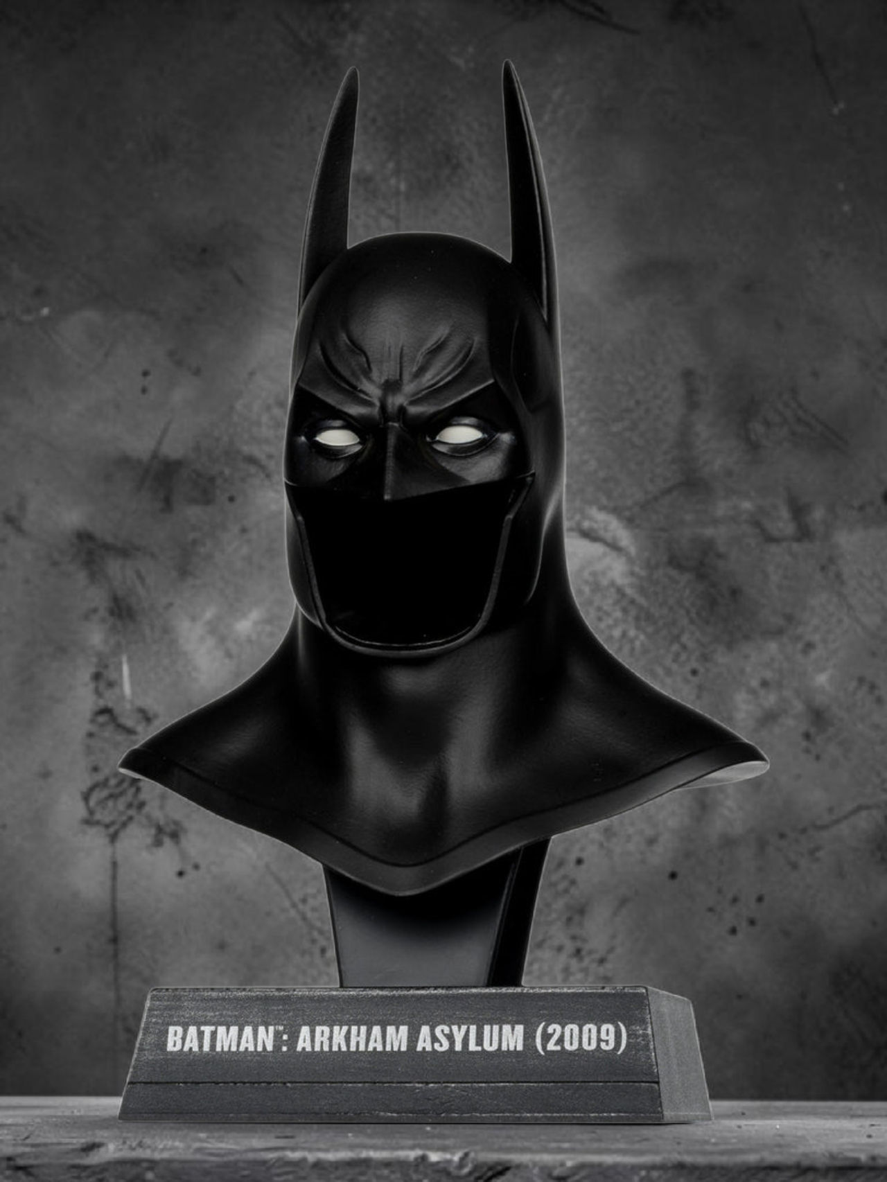 Batman Mcfarlane DC Direct Batman: Arkham Asylum Batman Cowl 1:3 Scale Replica
