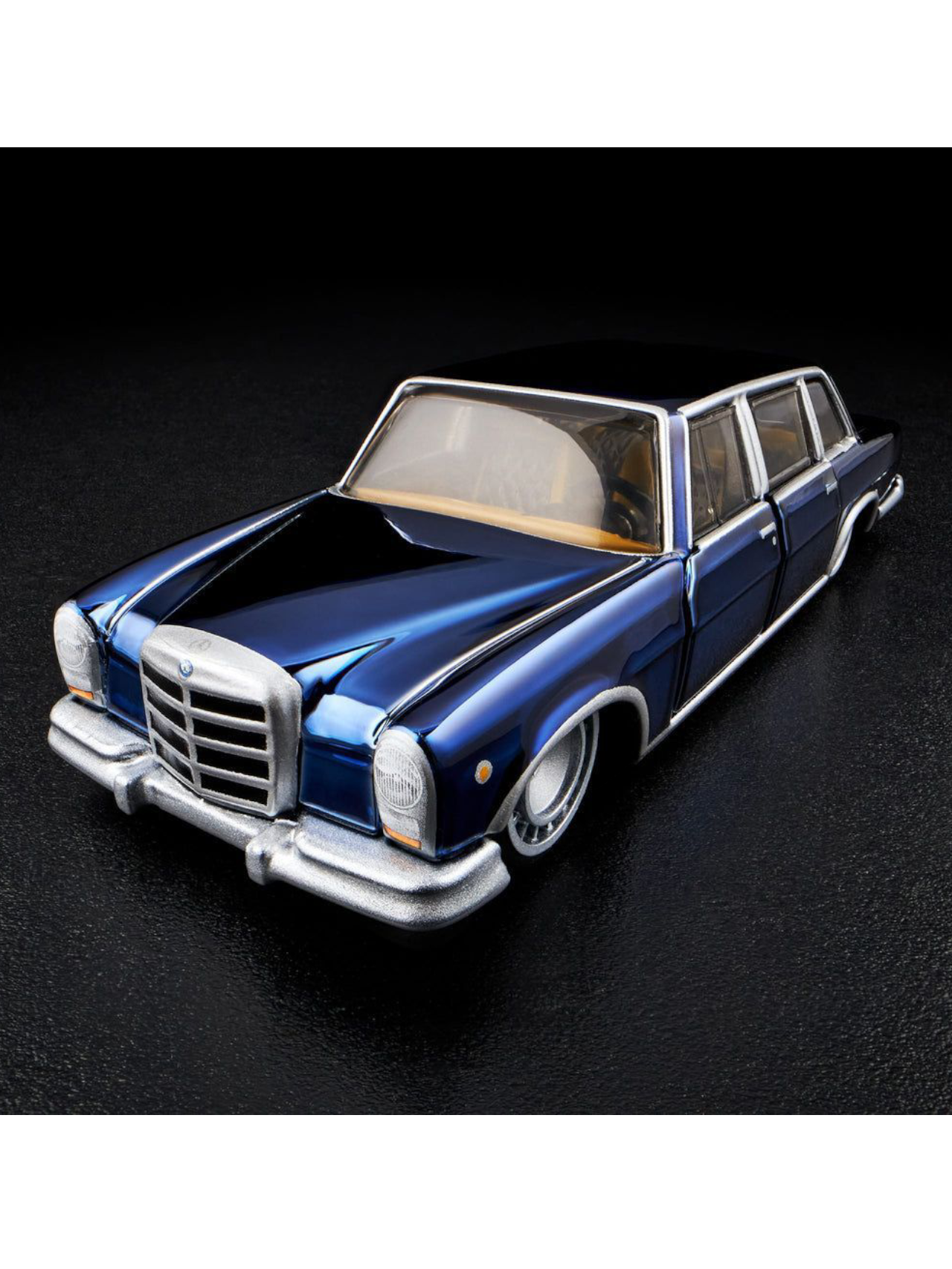 HotWheels Mercedes-Benz 600 RLC 1:64 Scale (With Acrylic Case)