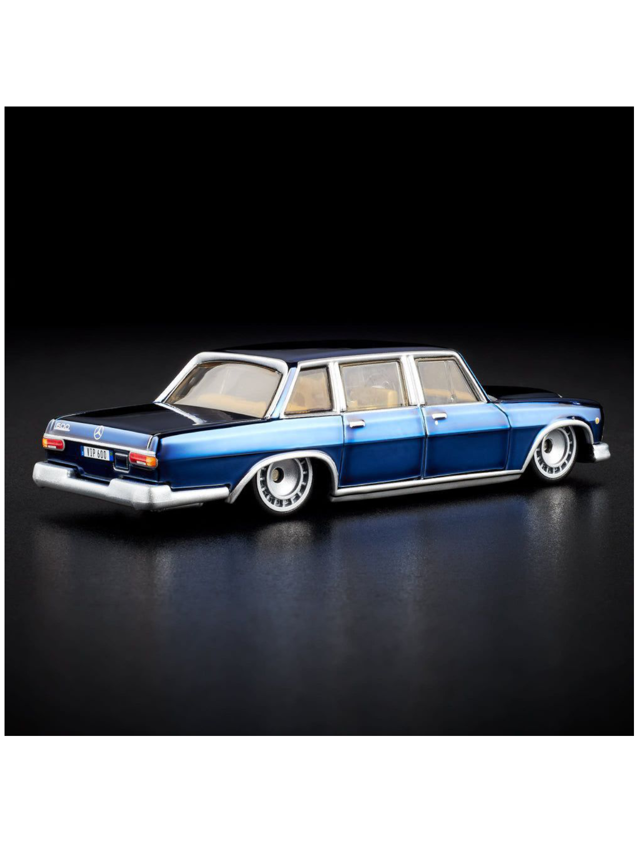 HotWheels Mercedes-Benz 600 RLC 1:64 Scale (With Acrylic Case)