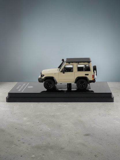 PARA64 TOYOTA LAND CRUISER 70 Series 1:64 Scale-Legendary Off-road Diecast Model