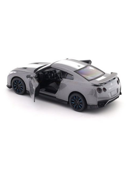 Nissan GT-R (R35) 50th Anniversary Edition 1:32