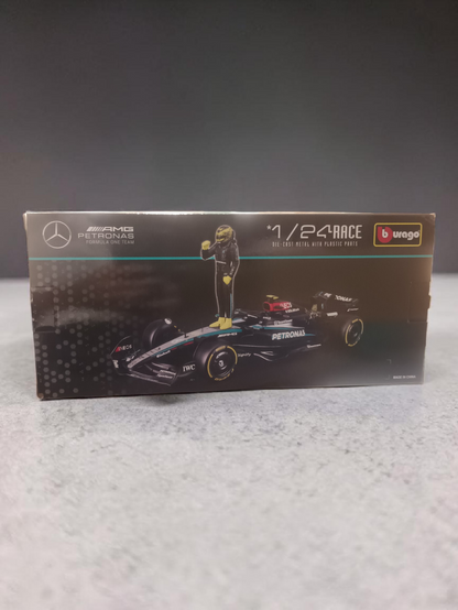Bburago 2023 Mercedes-AMG W15 No.44 Lewis Hamilton 1:24 Scale diecast Racing Car Formula One