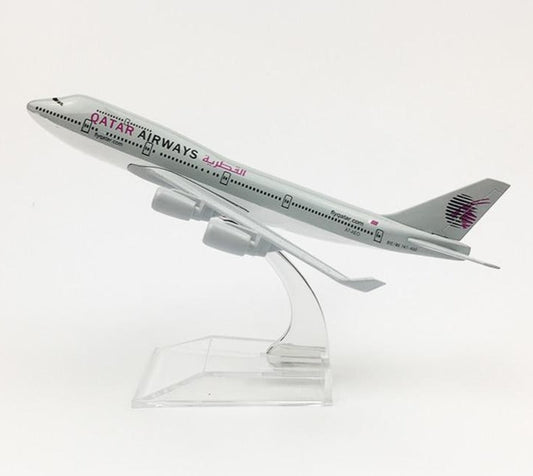 Aircraft Model Qatar Airways Boeing 747 Airplane 16cm Airplane (Code 124)