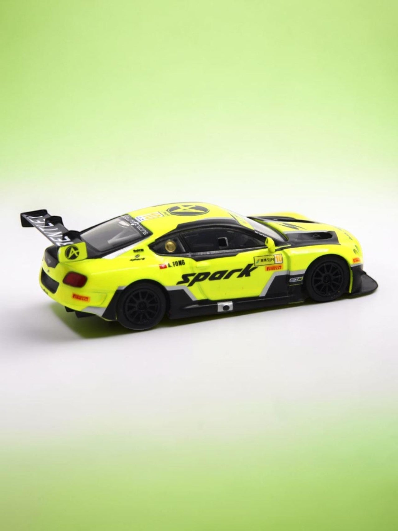 Spark "Bentley Continental GT3 #10 5Th Macau Gp Fia Gt World Cup 2016 Y105 1:64 Scale