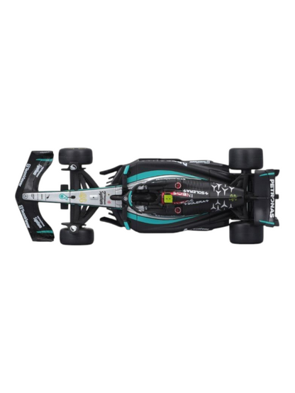 Bburago Formula 1 (F1) AMG Petronas F1W15 E Performance #44 Lewis Hamilton Diecast 1:43 Scale
