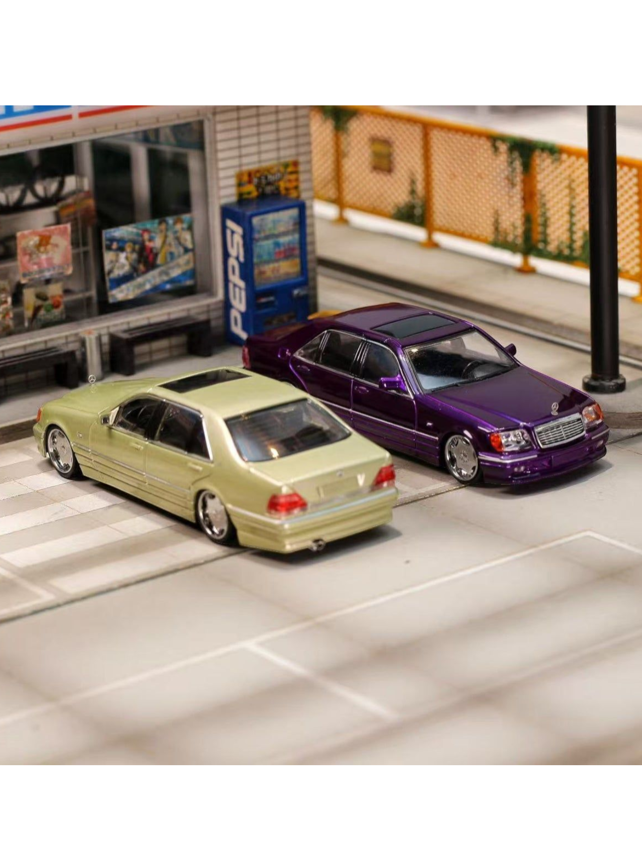 Street Weapon Mercedes-Benz W140 Premium Diecast 1:64 Scale (With Acrylic Case)