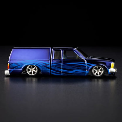 Hotwheels '1986 Nissan 720 King Cab 1:64 Scale | Collector Edition RLC JJY64-9893