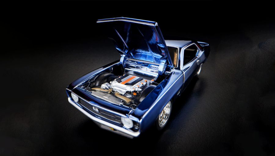 Hotwheels '1969 CHEVY CAMARO SS imported rlc 1:64 Scale (with protector)