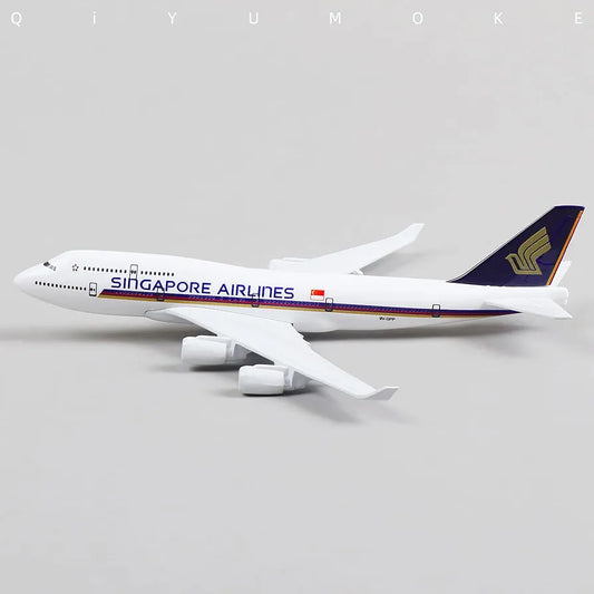 Aircraft Model Singapore Metal Airplane Model Kit Boeing 747 Diecast Aircraft Model 16cm (Code 131)