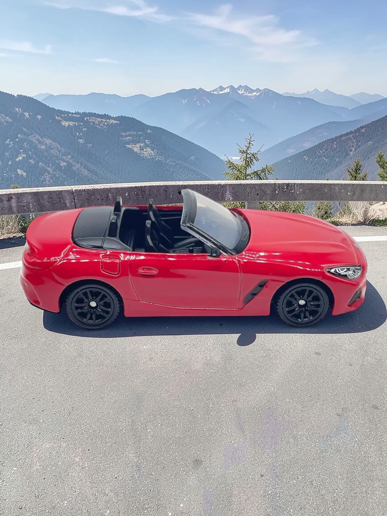 CCA BMW Z4 M40i (RED) Diecast Model with box 1:64 Scale S13-01